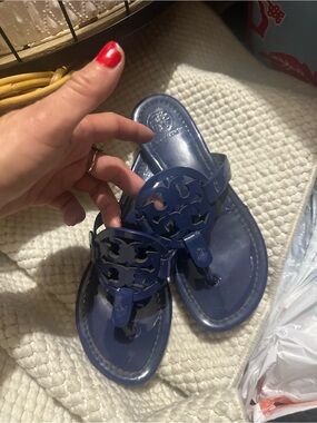 Tory Burch Girls' Navy Logo Jelly Thong Sandals